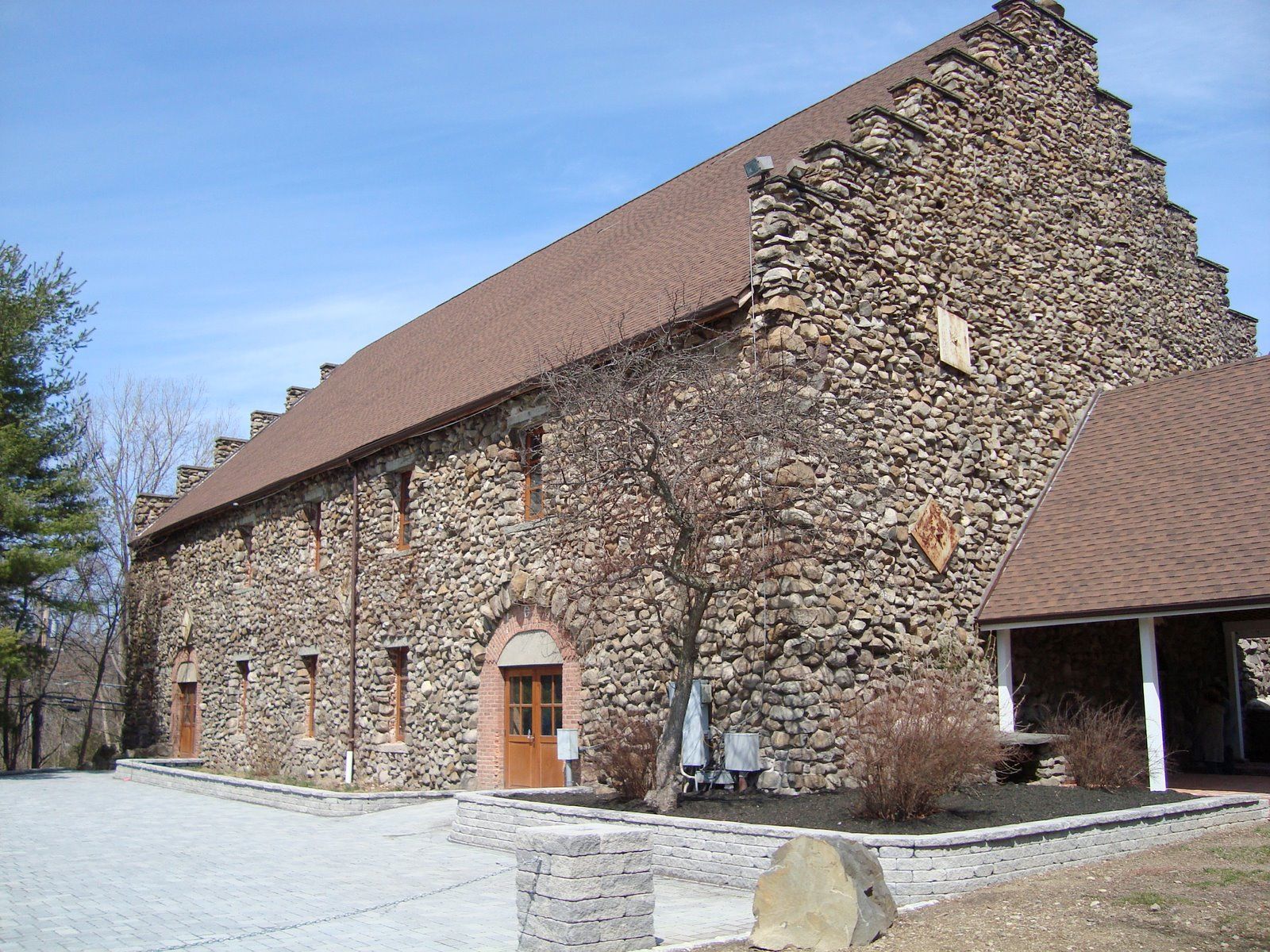 Stenlade hos Brotherhood Winery